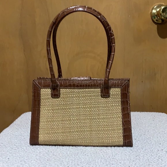 Brown and Cream Liz Claiborne hand bag - Picture 3 of 8